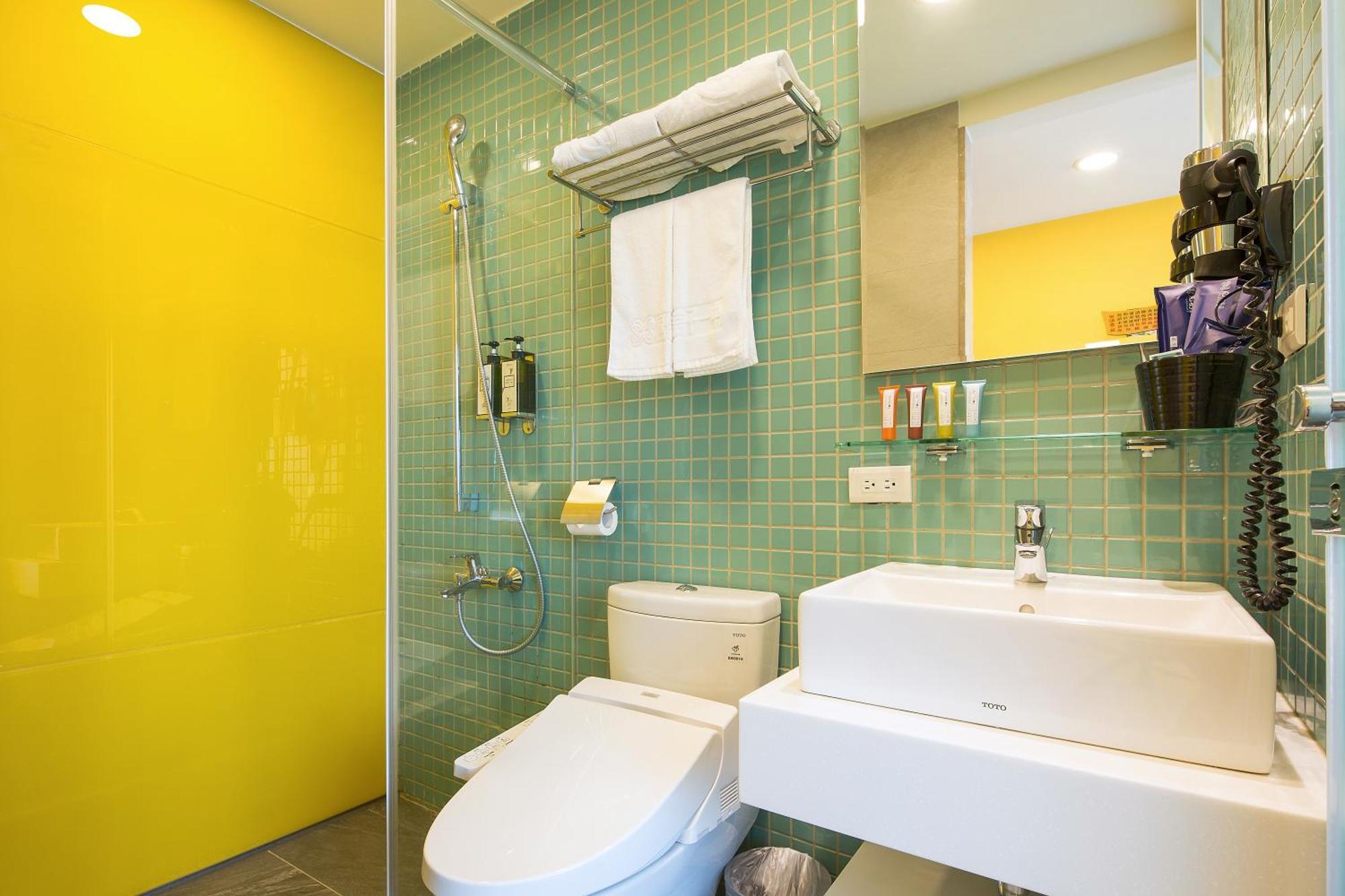 Check Inn Express Taichung Yizhong Εξωτερικό φωτογραφία