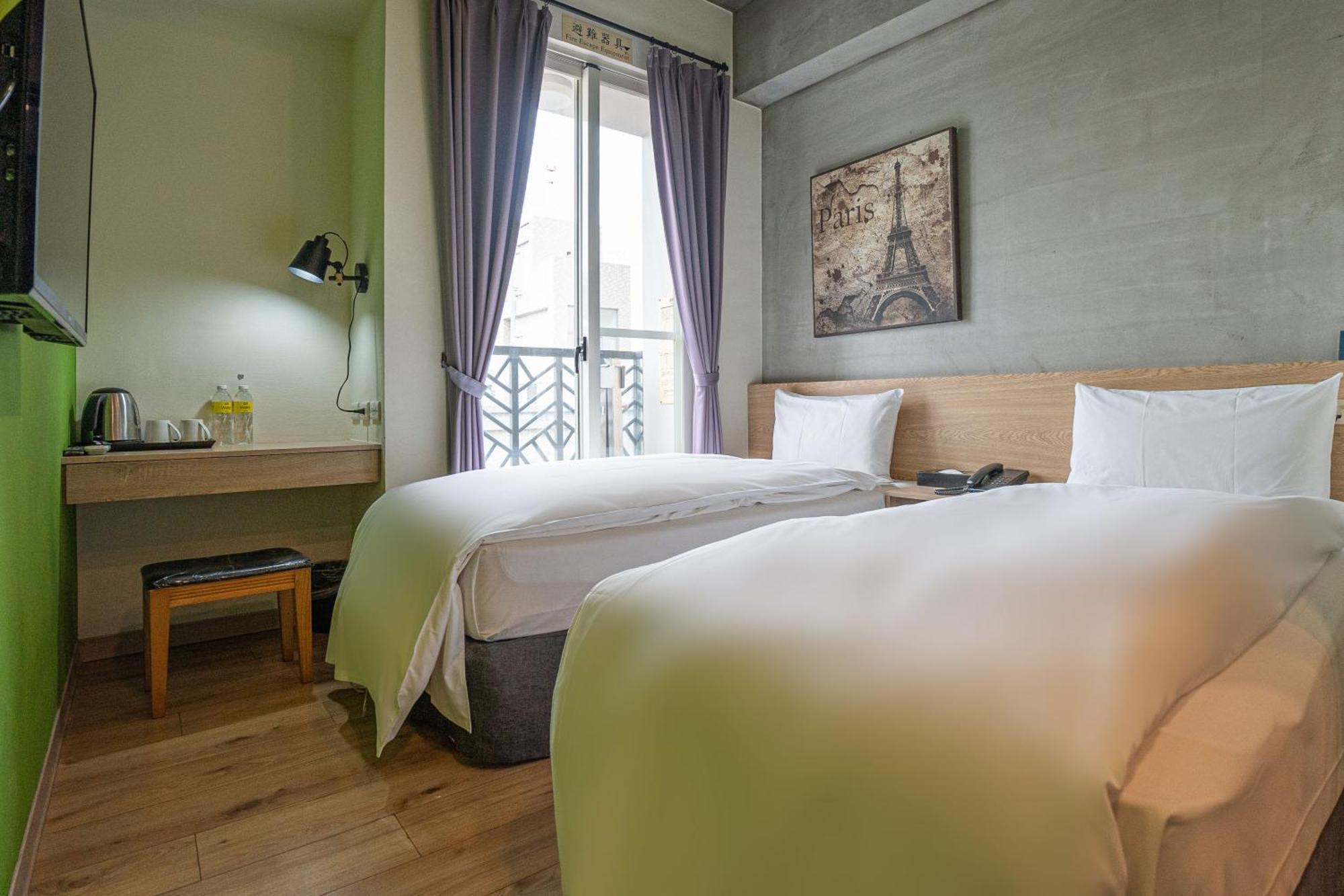 Check Inn Express Taichung Yizhong Εξωτερικό φωτογραφία