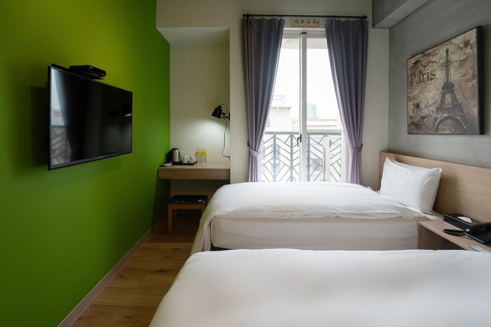 Check Inn Express Taichung Yizhong Εξωτερικό φωτογραφία