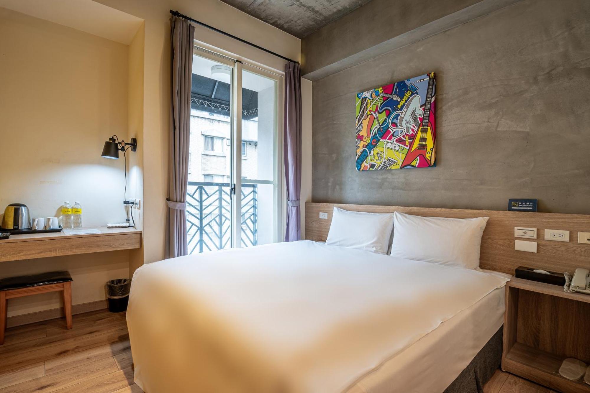 Check Inn Express Taichung Yizhong Εξωτερικό φωτογραφία