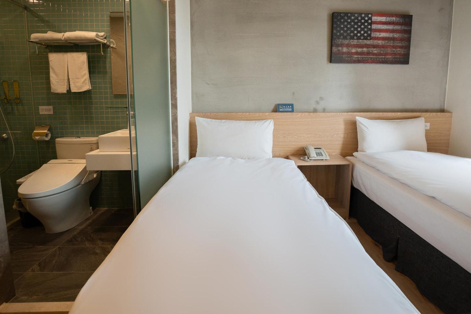 Check Inn Express Taichung Yizhong Εξωτερικό φωτογραφία