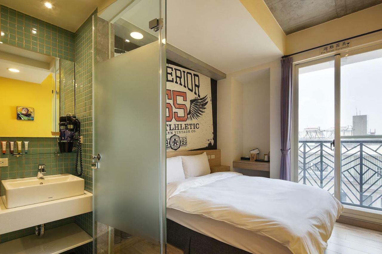 Check Inn Express Taichung Yizhong Εξωτερικό φωτογραφία